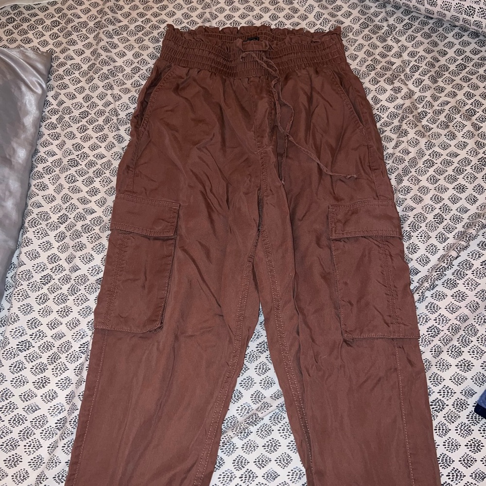 Abercrombie cargo pant joggers rust color size xs like new